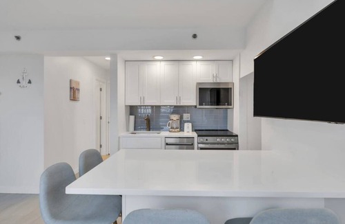 Napeague Apartment | Unit 2021: 1-Bedroom with Loft | 2nd Floor-Bay View | Court Side