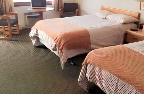 Wisconsin Rapids Apartment | Unit #21 - Snooze Motel