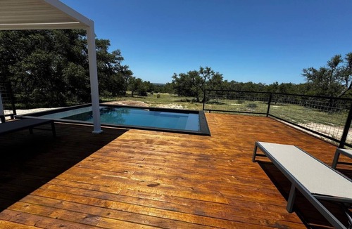 Johnson City House | Unit #3 - Modern Tiny Home in the heart of Texas Wineries