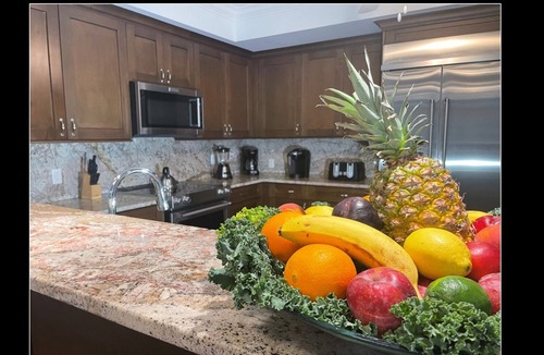 Historic Seaport House | Unlock your Paradise Adventure - Between Sloppy Joe's and the Harbor