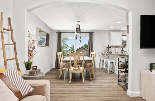 Dundee House | Unrivaled Location, Hot Tub, Huge Patio w/Gazebo and Couches, Pool Table, Ping Pong, Walk to Dundee