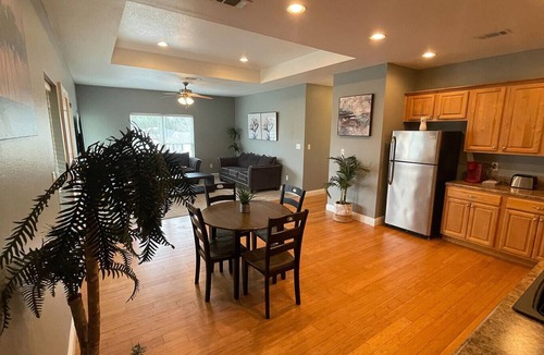 Kreole Apartment | Unwind After Work · 3BR 2BA · King Beds · W/D