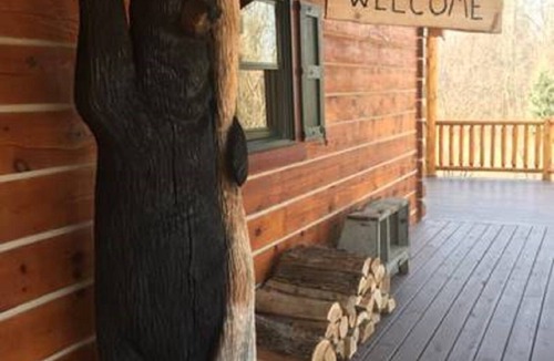 Clare Cabin | Up North Getaway Full Log Home on 40 acres