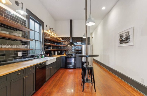Bywater Apartment | Updated Bywater Apt 5 minutes to French Quarter