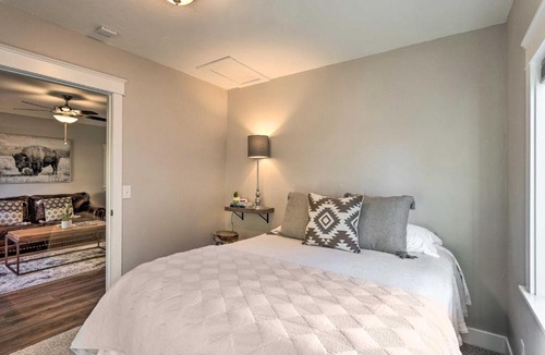 Fruita House | Updated Fruita Cottage - 1 Block to Downtown!