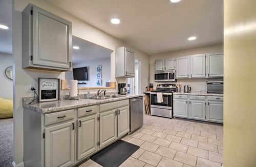 Onsted Apartment | Updated, Pet-Friendly Apartment w/ Yard, Deck