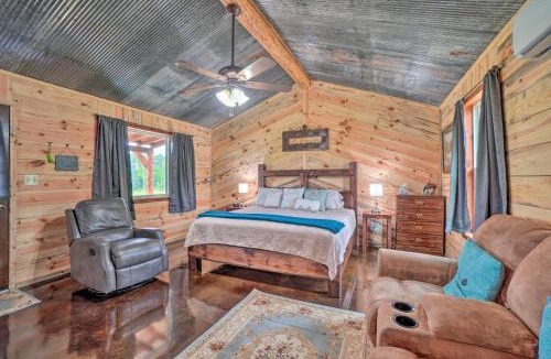 Ozark House | Updated Studio Cabin in Ozark w/Yard & Mtn View