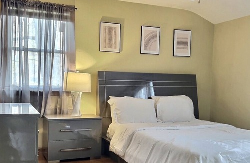 Milwaukee Apartment | Upper unit