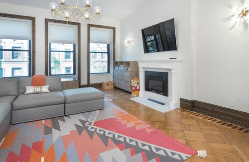 Lincoln Square Apartment | Upper West Side - Very Large Townhouse Apt - Flexible Dates