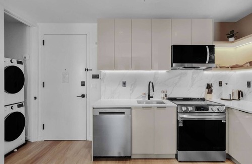 Greenpoint Apartment | Upscale 2BR Brooklyn Apartment | Greenpoint