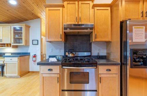 Warrenton House | Upscale Beach Retreat * KC's Serenity By The Sea