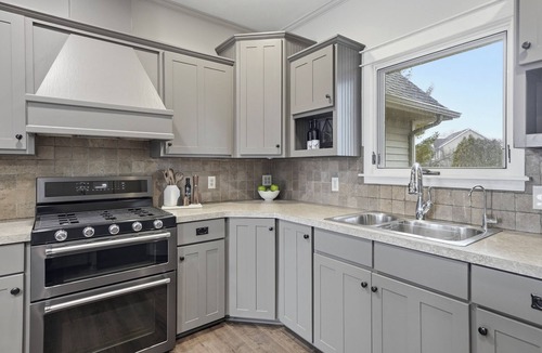 Jenison House | Upscale Grand Rapids Home for Extended Stay/Ideal for Relocation Professionals