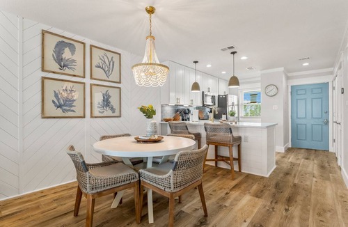 Sunnyside Condo | Upscale, Remodeled & Gulf-Front. Quiet West End PCB/30A. NO Crowds - Beach Svc!
