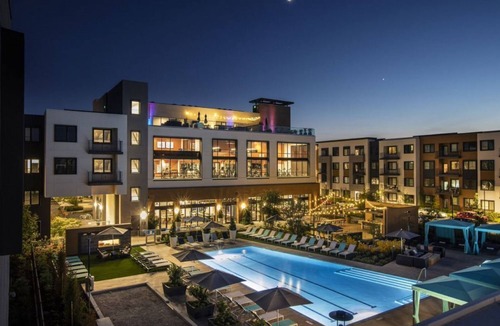 Menlo Park Condo | Upscale Silicon Valley Apartment