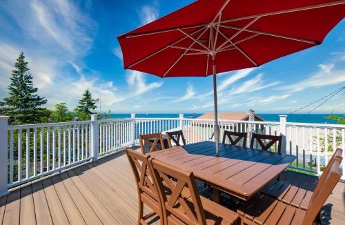 South Haven House | Upscale Waterfront Home w/Panoramic Views on Lake Michigan!