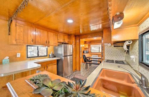 Payson House | Hot Tub & Deck: Waterfront Escape in Payson!