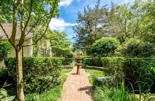 Tuckahoe Cottage | US OPEN 2026 GOLF 1.3 mi. Charming 3BR/3 BA Cottage and Pool