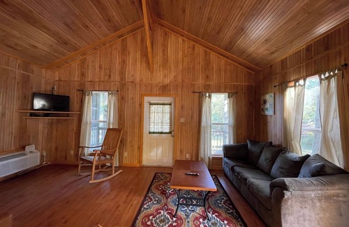 Zwolle Cabin | Vaulted-Ceiling Cabin for 4 with King Bed + Bunks, Full Kitchen & Pond Views