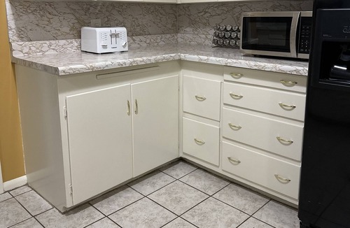 Hillsboro House | Very cozy home 20 minutes from Portland also 1 mile from Roloff farms
