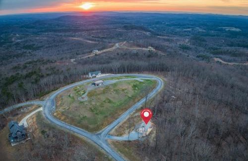 Talking Rock House | Vineyard Mountaintop Cottage