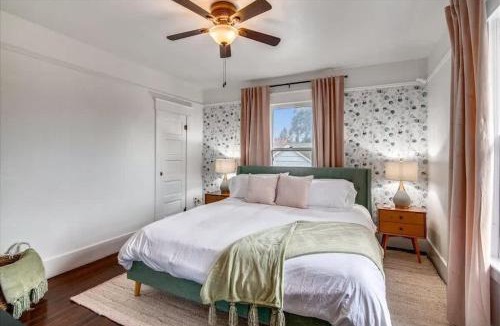 McMinnville House | Vino e Vita Historic Pet-Friendly Home-EV Charger