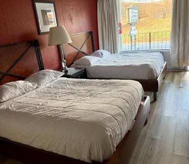Stuart Hotel | Virginian Motel