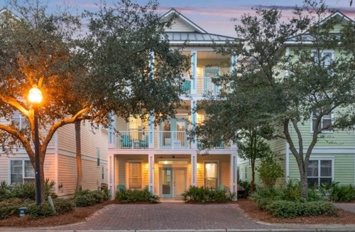 Villages of Crystal Beach House | Walk 2 Beach | Newly Redesigned | Kid's Hang Out