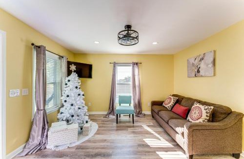 Rome House | Walk Downtown: Charming Rome Abode w/Yard!