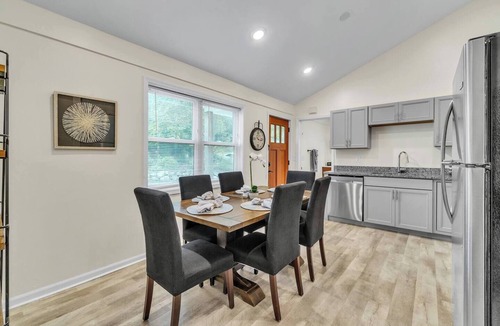 Water Hill House | Walk Downtown | Parkside | City View | Beautifully Remodeled