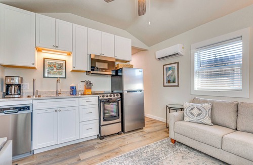 Downtown Cottage | Walk Dtwn: Updated Pensacola Gem