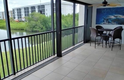 Cocoa Isles Condo | Walk to Beach Pool Access + Balcony Views