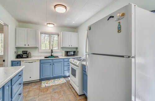 East Tawas House | Walk to Lake Huron Beach Access! Family Getaway