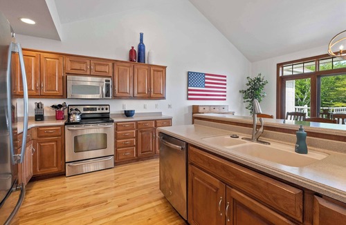 Fish Creek Condo | Walk to Shops! 3 Story Condo w/Views + Elevator