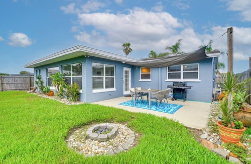 Ormond Beach Plaza House | Walk to Shore + Pier: Family Home in Ormond Beach
