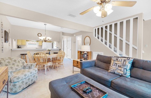Sugar Beach Condo | 🏖️🌴Walk to the Beach | Private Patio | Community Pool | Sugar Beach F-27