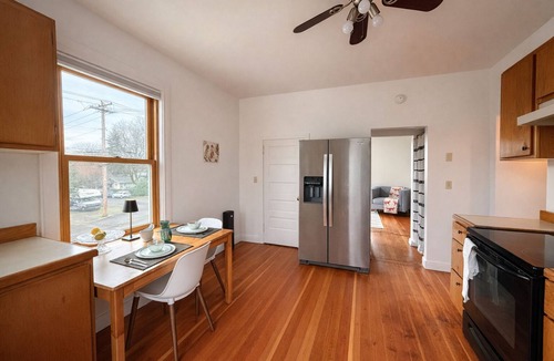 Camas House | Walkable Camas Upper Unit—Near Downtown & Lake