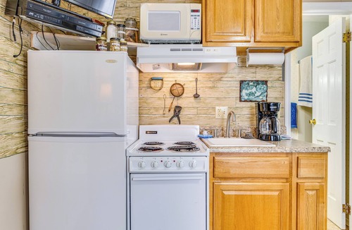 Delphi Apartment | Walkable & Convenient Main Street Studio in Delphi