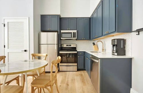 French Quarter Hotel | Walkable Two-Unit NOLA Stay Near French Quarter + Bourbon St | The Harlequin