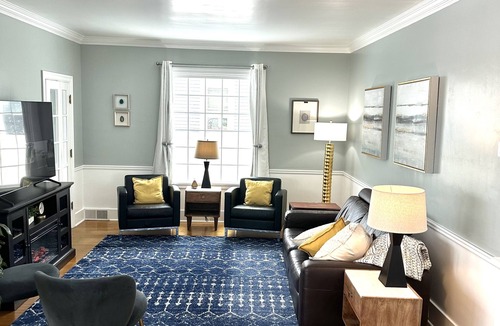 Kellogg House | Warm, friendly, Mountain View’s, 5gig, Restaurants, Covered porch/fire table