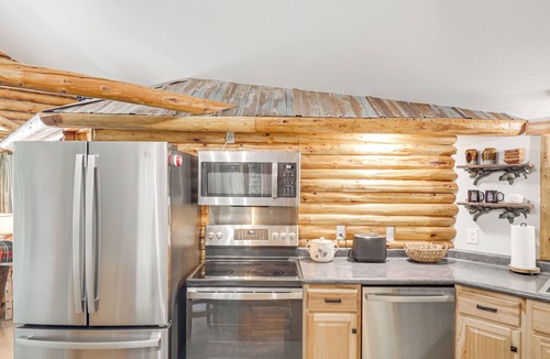 Butternut Cabin | Water's Edge Retreat on Butternut Lake!