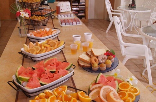 Little Torch Key Hotel | Water View 2-Queen Suite w/Beach Access, Pool & Kayaking Fun
