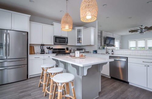 South Haven House | WATER VIEW@MarinaResort w/POOL + LARGE SunRoom & Patio