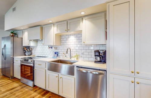 Ocean City House | Waterfront 2 cottage home, private dock and water access, & private washer&dryer
