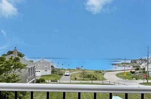 Lords Point House | Waterfront 4 bed, 3 full bath house w/ocean views & seaside activities