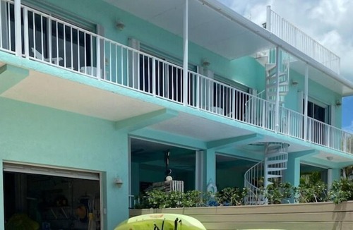 White Marlin Beach House | Waterfront 6 Bed 3 1/2 Bath with Private Pool and Rooftop Hot Tub