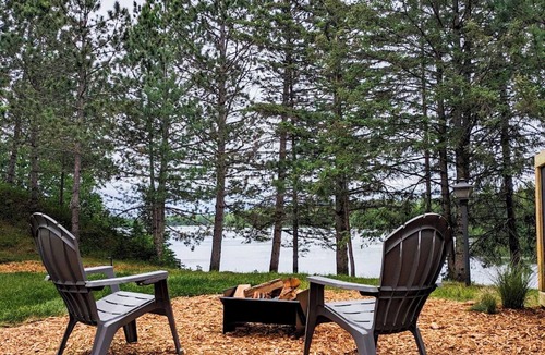 Duluth House | Waterfront Barndominium on Private Lake North of Duluth