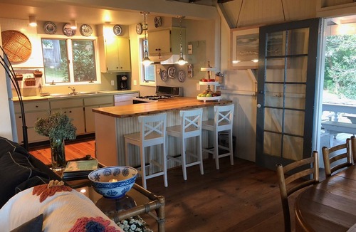 Cutchogue Cottage | Waterfront Beach Cottage on Peconic Bay, Cutchogue, NY