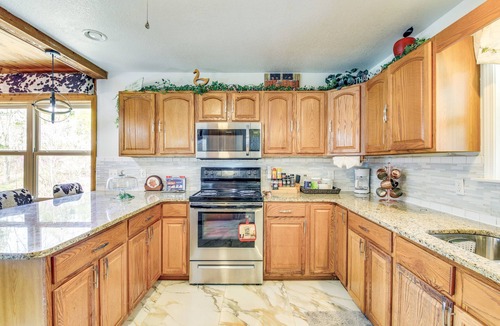 Dandridge Cabin | Waterfront Dandridge Cabin, 24 Mi to Pigeon Forge!