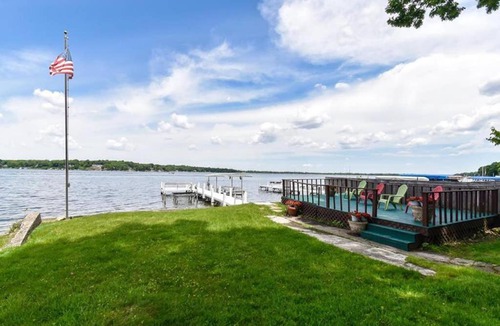 Delavan Lake House | WATERFRONT- DELAVAN LAKE HOME, PIER-BEST SUNSETS