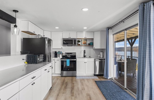 Shelton House | Waterfront Escape- Beach front, hot tub, oysters, canal views